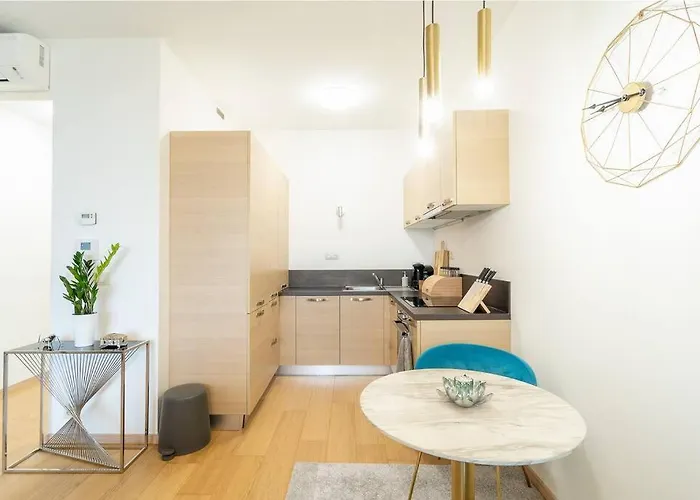 아파트 Panorama - Luxury In The Center Of Bratislava, Free Parking, Location *