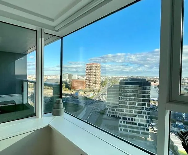 아파트 Panorama - Luxury In The Center Of Bratislava, Free Parking, Location