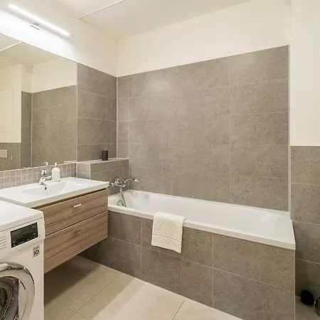 Panorama - Luxury In The Center Of Bratislava, Free Parking, Location Apartamento